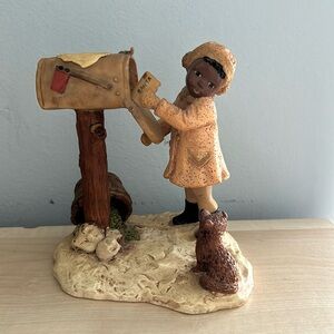 Vintage Martha Holcombe ‘Erin- Don’t Worry, Santa Won’t Forget Us’ figurine.